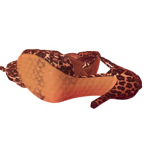 Vintage Betsey Johnson Satin Leopard Peep Toe Sandals, Size 9.5 - Picture 5 of 5